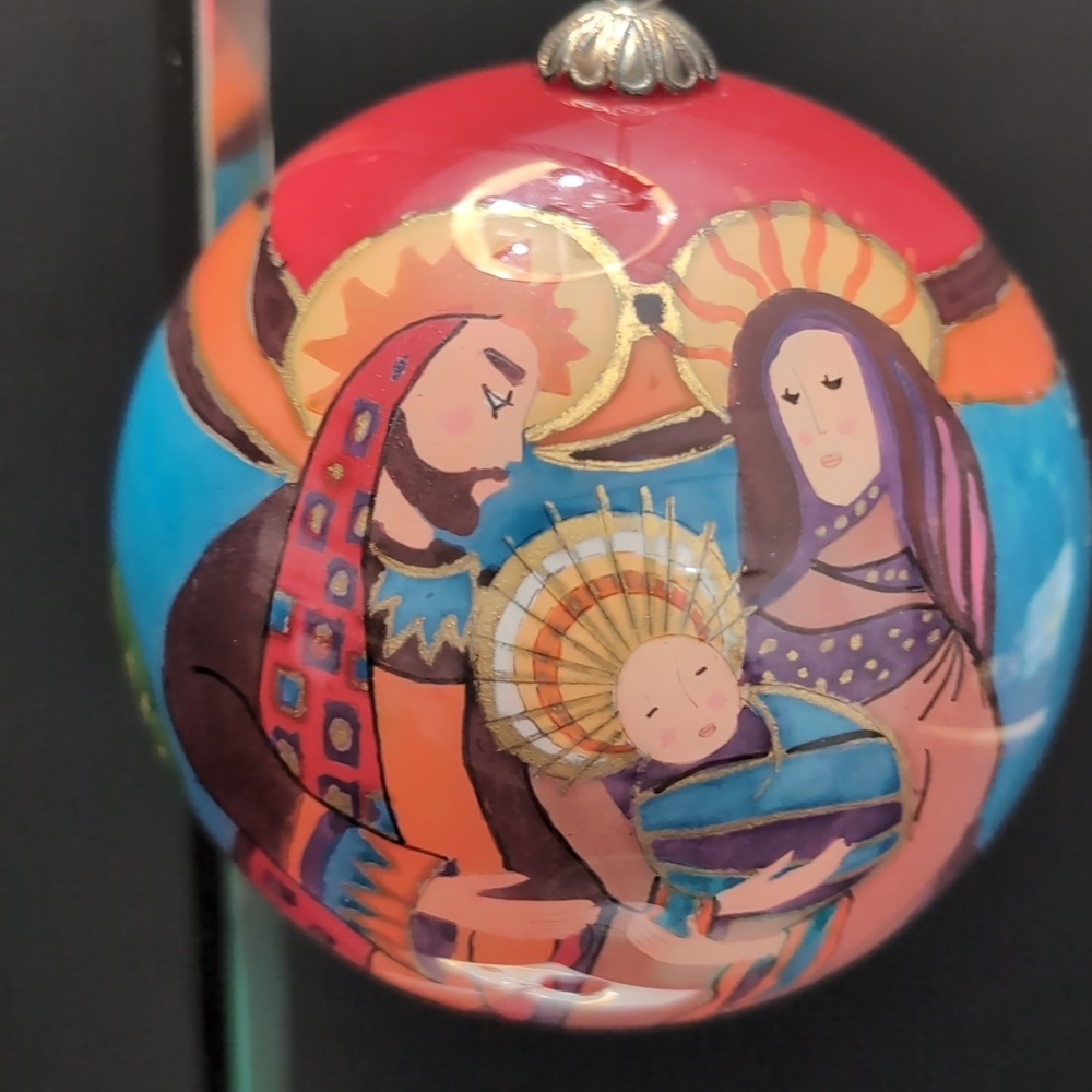 2006 Pier 1 ,Li Bein Glass Nativity Christmas Ornament.